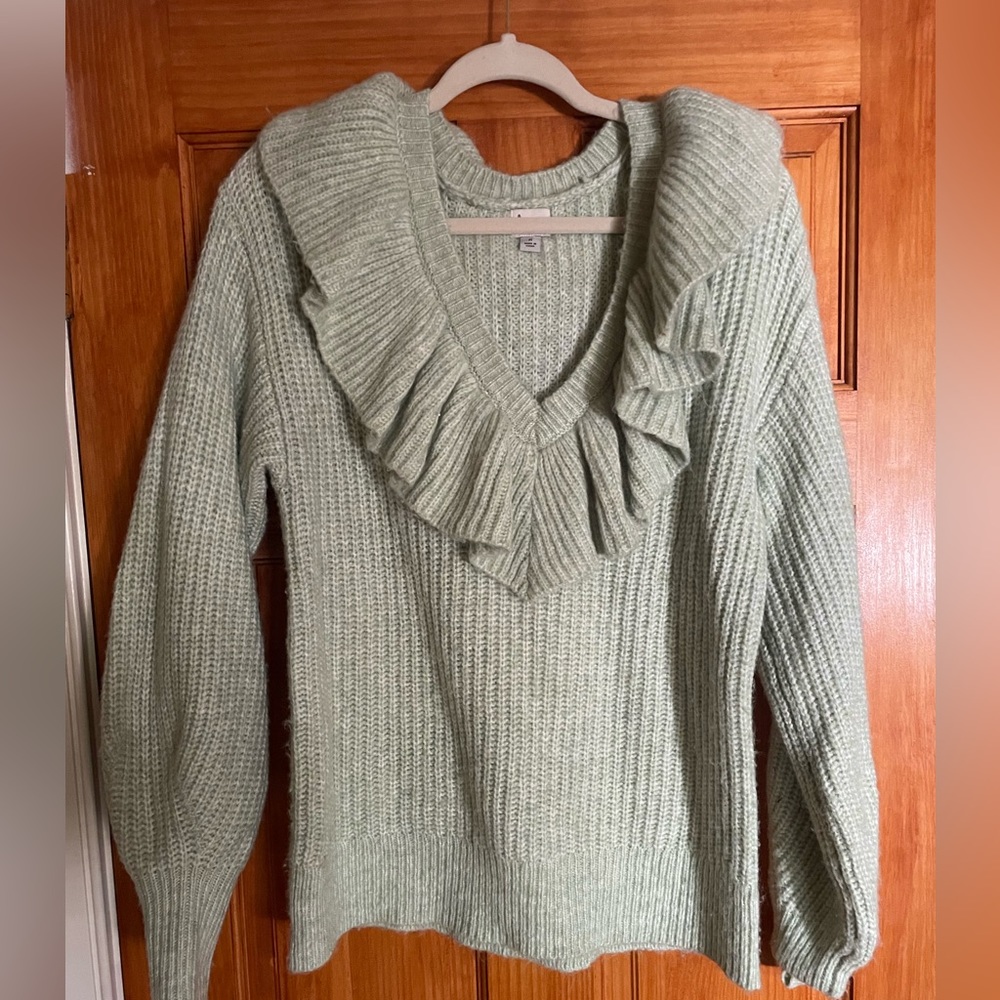 V neck ruffle sweater
